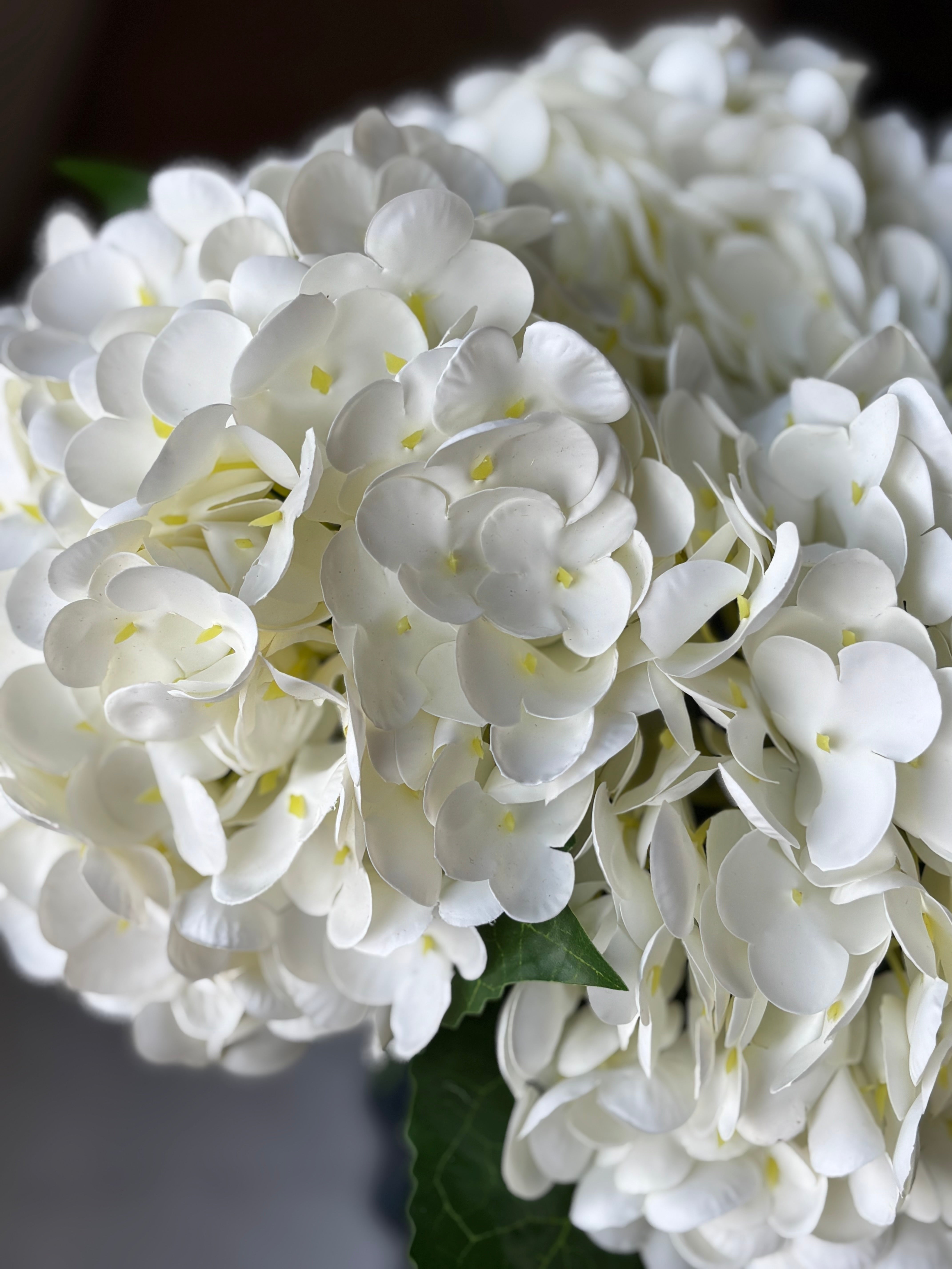 Kunstig buket hortensia i hvid - mellem