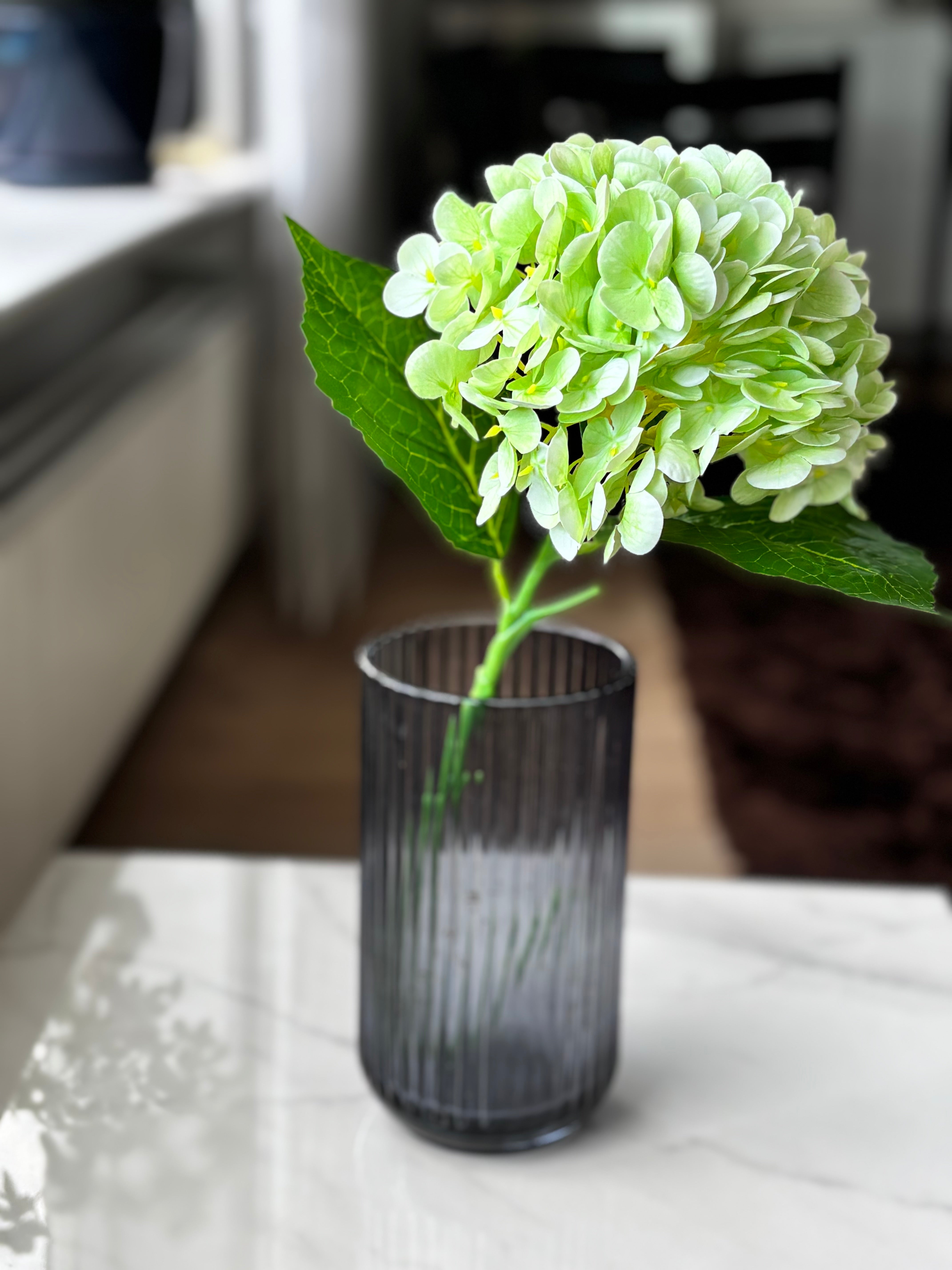Kunstig hortensia i cremet grøn