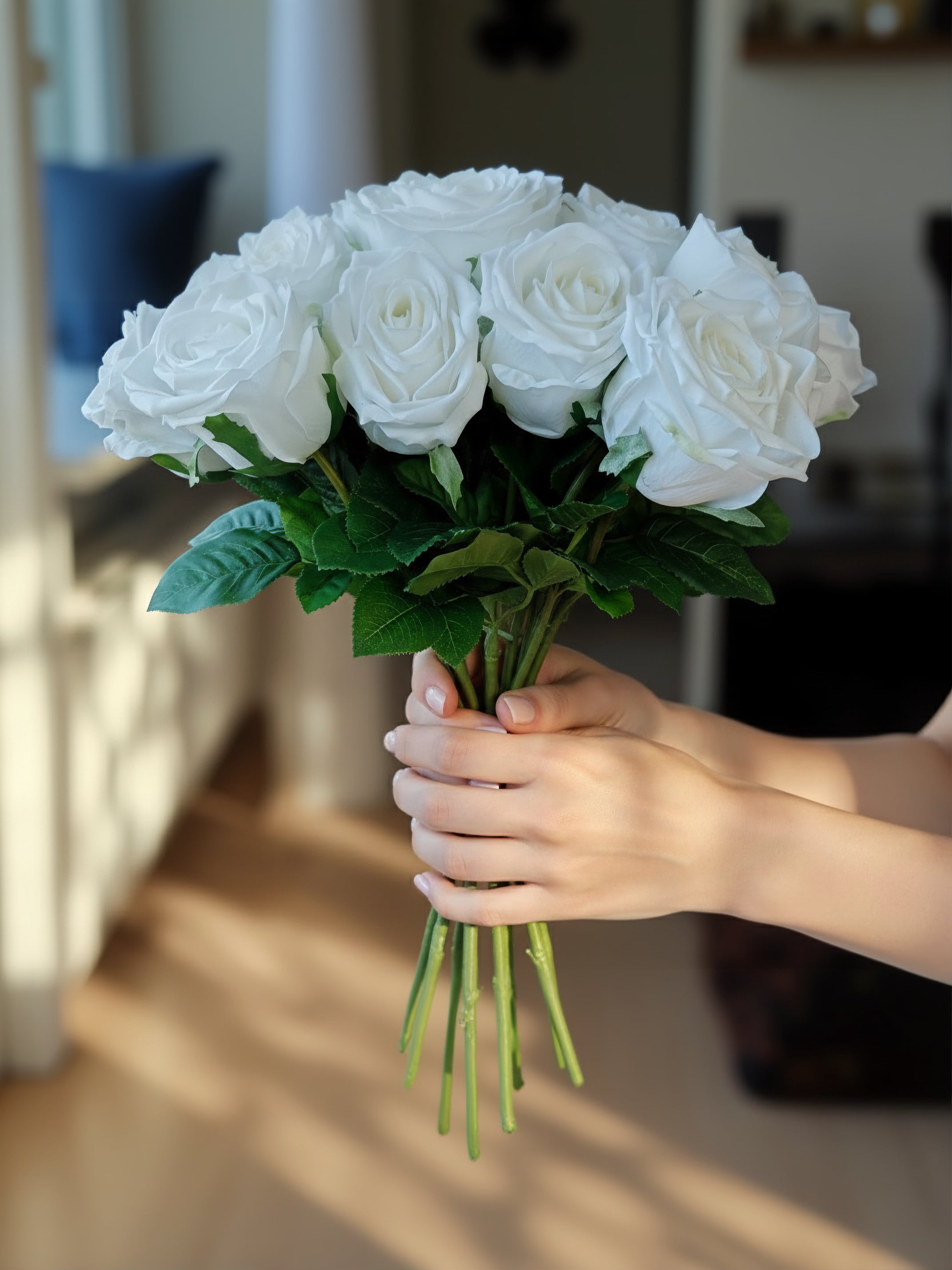 Buket med 15 stk. kunstige roser i hvid