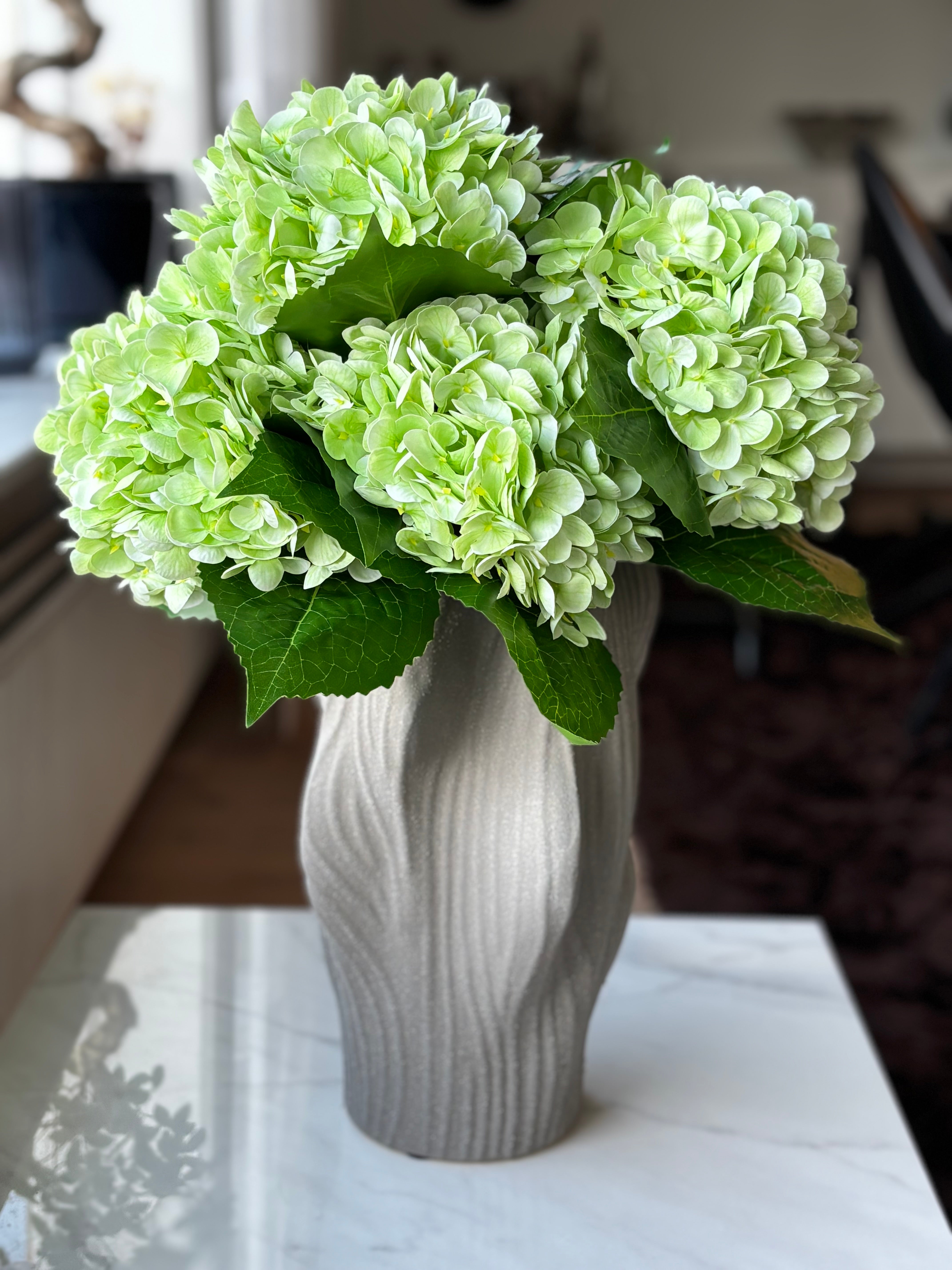 Kunstig buket hortensia i cremet grøn - stor