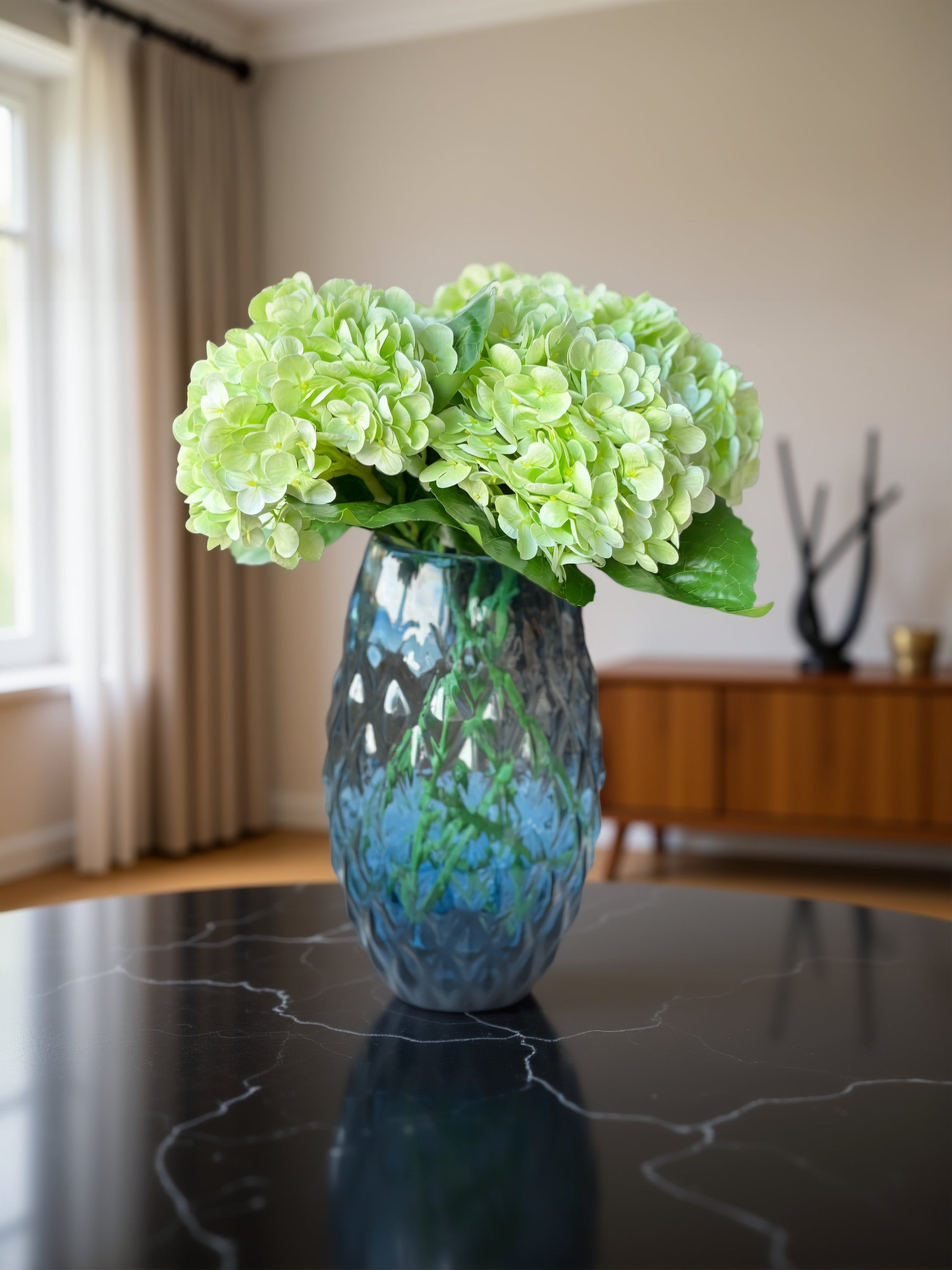 Kunstig buket hortensia i cremet grøn - mellem